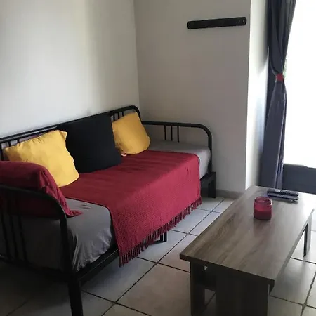 Joli De 30 M2 En Rdc * Bassens (Savoie)