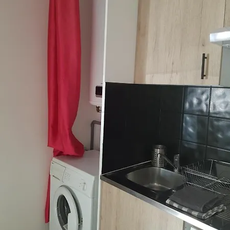 Joli De 30 M2 En Rdc *